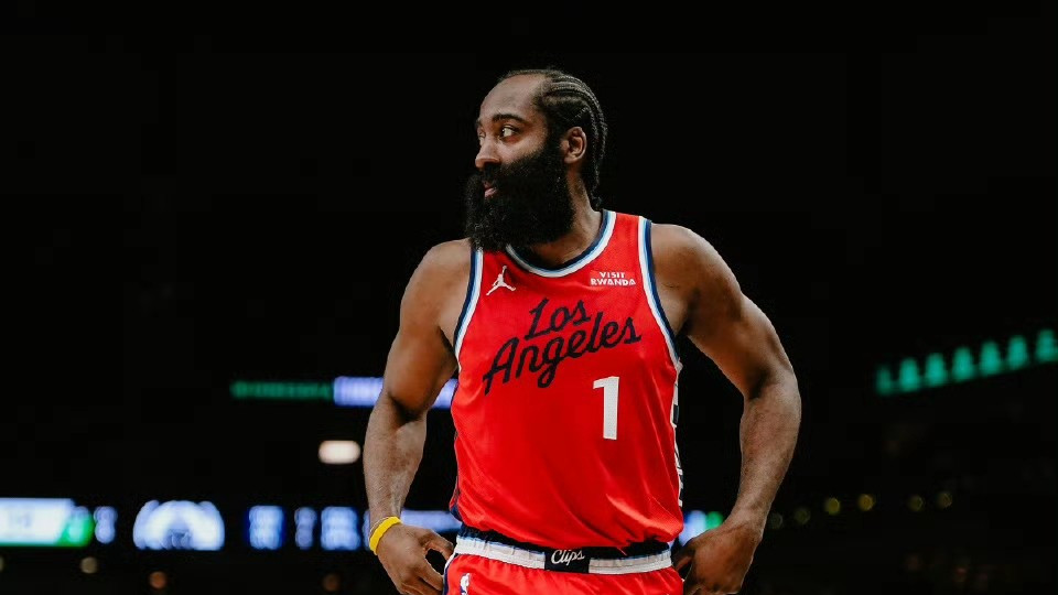 哈登里程碑赛后采访：哈登感恩，小卡盛赞！