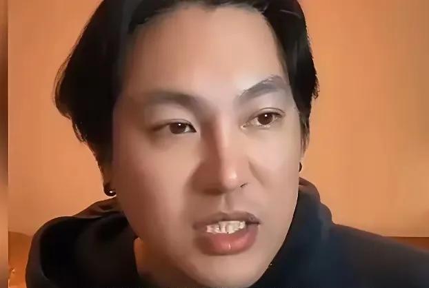 S妈找汪小菲讨要钱750万被驳回了！
不得不佩服黄春梅，她开口就是750万。据说