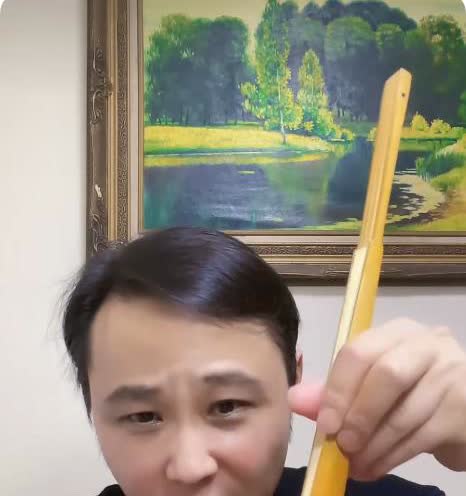 德云社高峰的徒弟宋老三居然是因为亲妈找人算命，说不适合拜师，才没能拜师的。闫云达