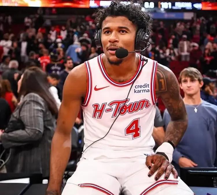 NBA情报局7月09日讯   今儿个聊聊自由市场这出“冰封大戏”——杰伦·格林去