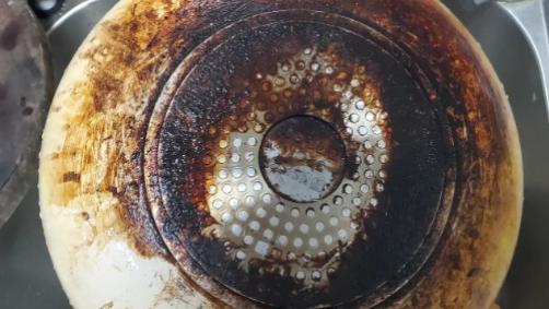 告别手酸擦锅！锅底黑垢轻松除