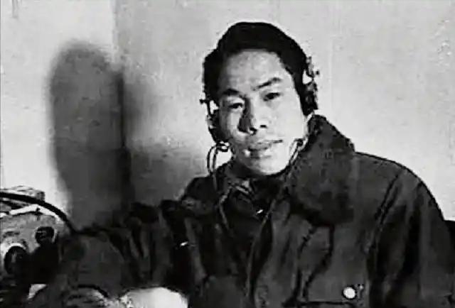 1949年，毛主席访苏前，秘密抓捕代号“0409”的特务。



1949年，毛