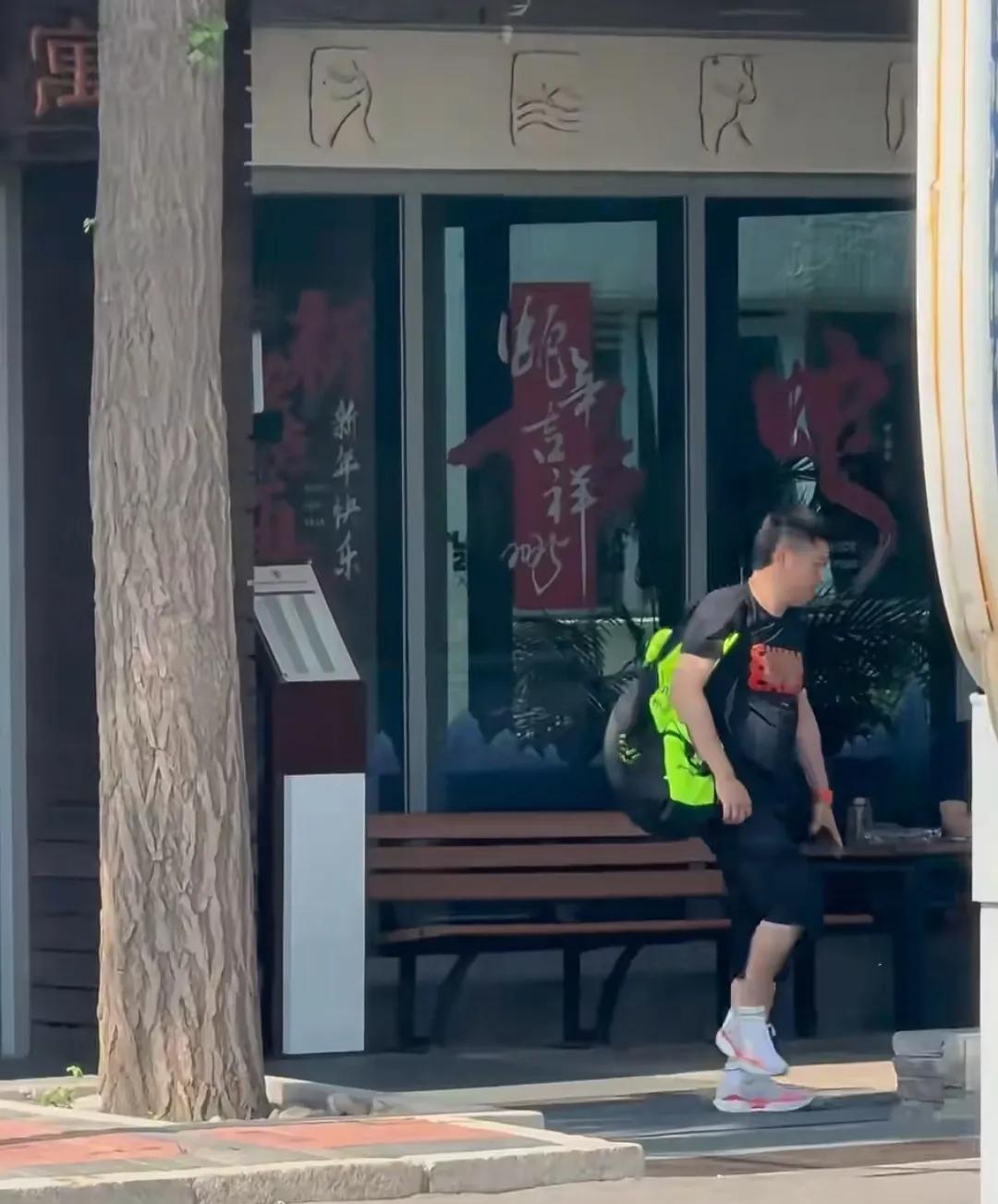 今天运动员上训。
看到CoCo，林高远，蒯曼，林诗栋等人去训练。
没看到豆包和头