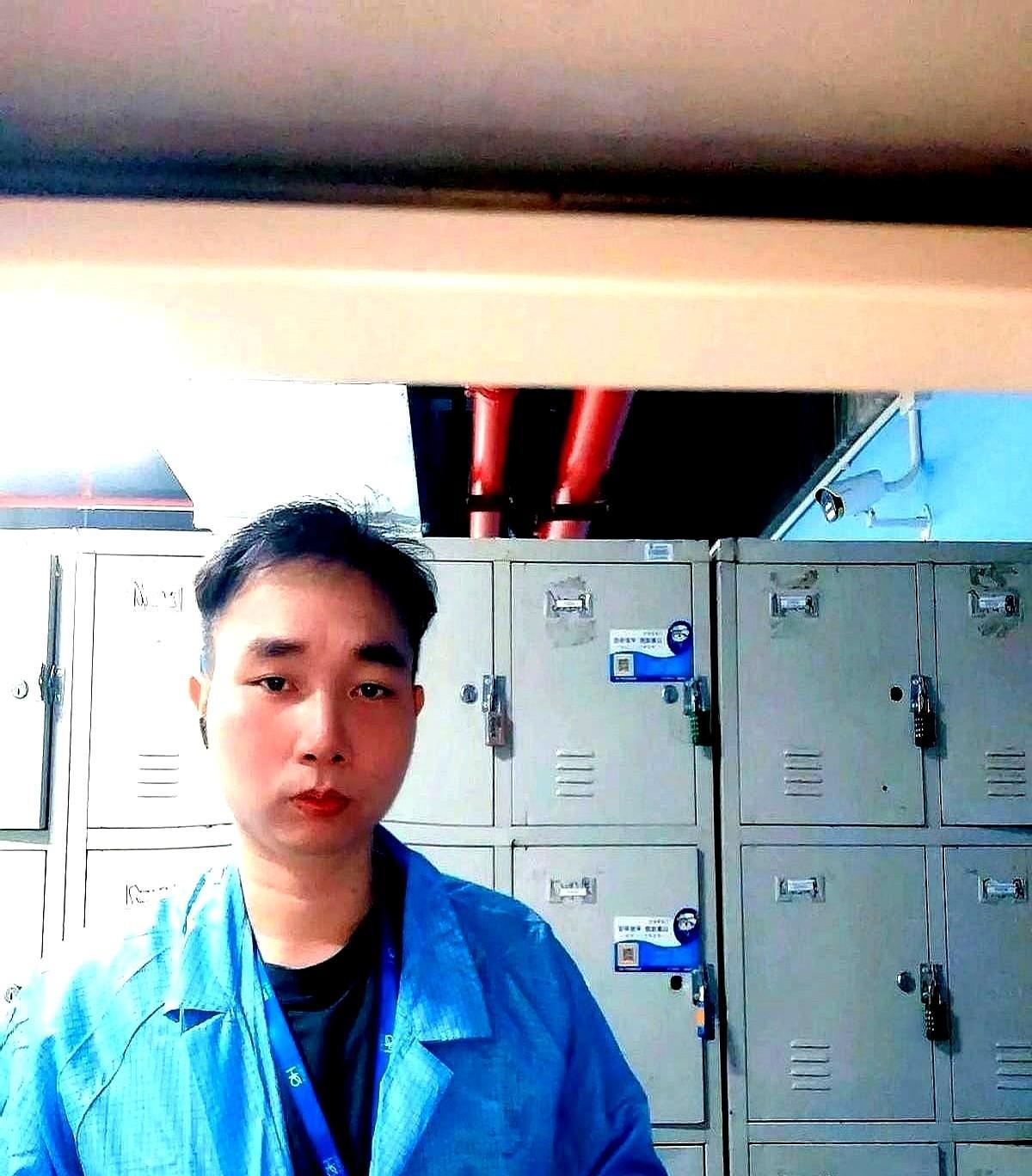 车间94年大哥被开，就因为太老实。流水线混得久的，都藏着这些“生存技巧”。
你瞅