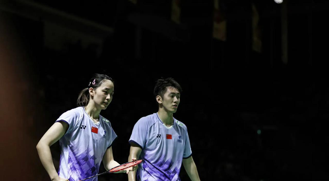 国羽内战这么早就来了。
星驰组合第一局打得不错，什么时候再能解决大比分领先时被人