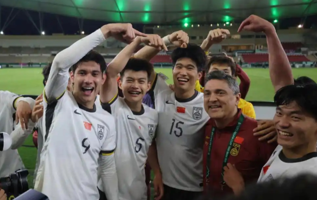 计划有变，准备争冠！

凌晨的沙特吉达，中国足球传来了久违的好消息，U23国足3