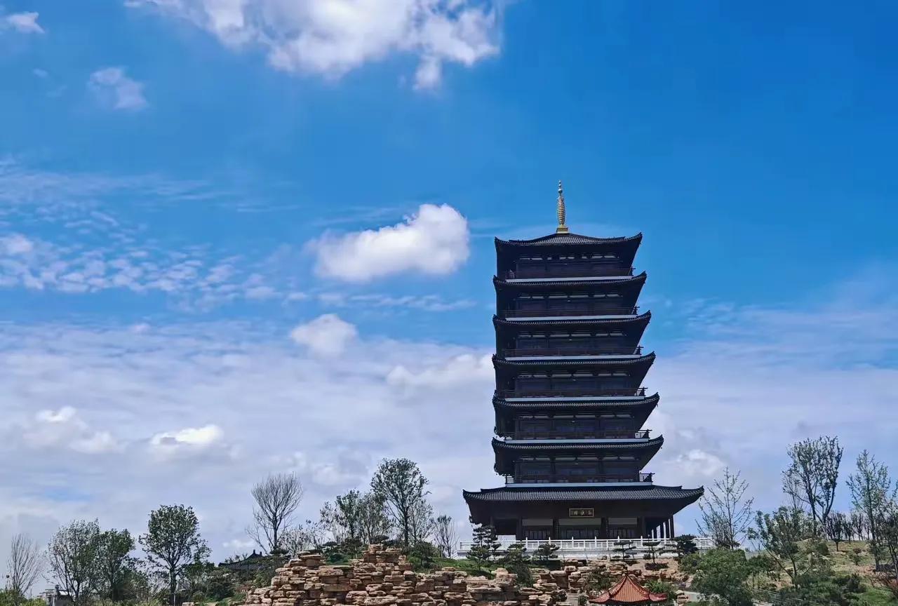 我一直觉得和尚不是职业，而是一种信仰。能够对某种东西产生迷恋的程度，从而终身从事