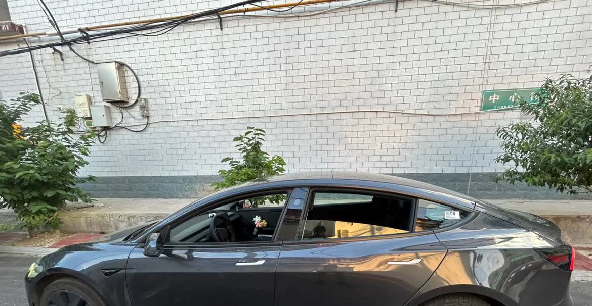 每次到了夏天，很多车主们都要面临高温所带来的艰巨挑战，车内高温不仅让人不适，还可