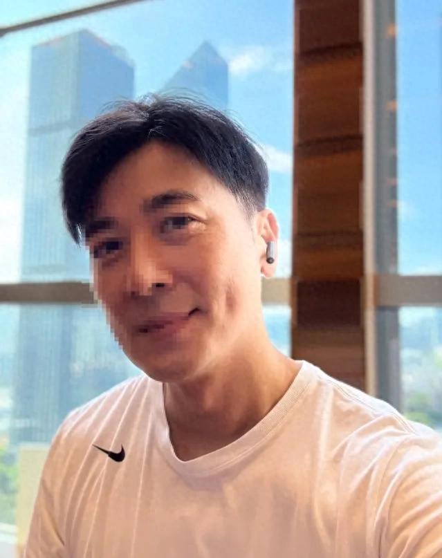 阳光男神陷婚变风波 二十年人设轰然倒塌