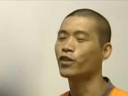 2005年，死刑犯张顺兴吃完“断头饭”，微笑着和母亲告别，然而就在临刑前最后一刻