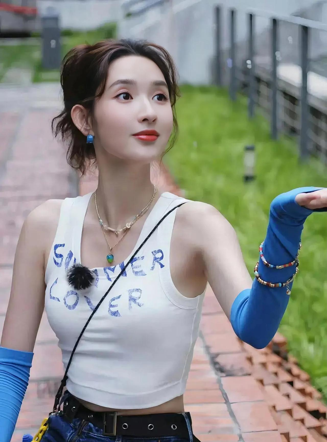 王玉雯、胡奕瑶