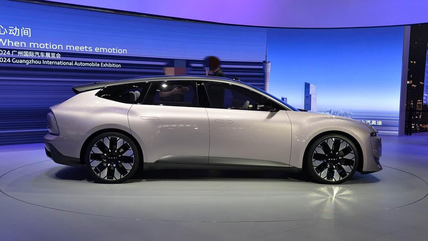 奥迪破釜沉舟！配quattro四驱+空气悬架+3秒级破百，才卖27.99万