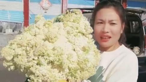 她用泰拳击碎家暴的阴影，又拥抱了新的爱情