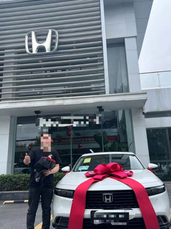 11代雅阁的用车感受
基本上综合油耗下来再7.5个油，市区+高速一块跑的，和我之