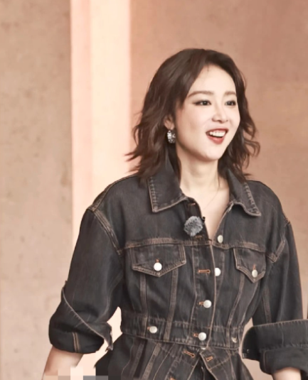 我是在狂飙认识高叶，好漂亮好有气质