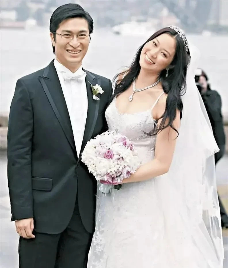 徐子淇嫁入豪门秘诀











天哪，你知道吗？一个普通女演员竟然嫁给