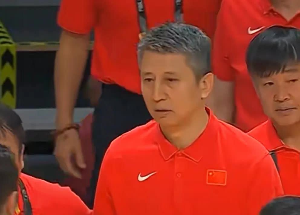 中国队完成了初级目标，男篮亚洲杯进入四强，半决赛面对击败黎巴嫩的新西兰。
​ 