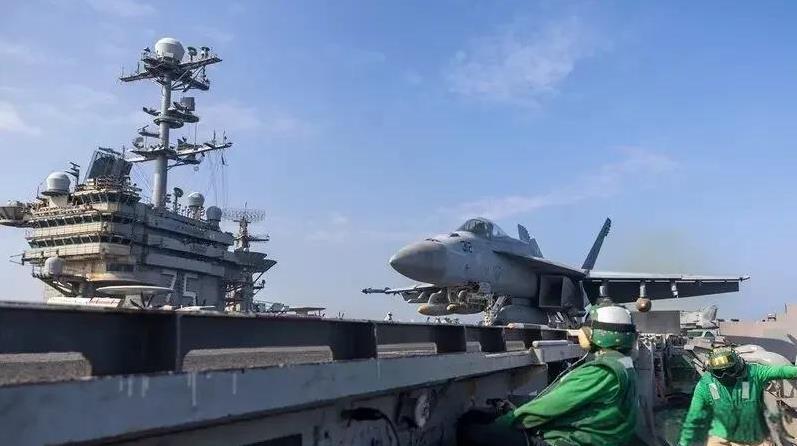 伊通社（IRNA）德黑兰报道: 美国海军宣布，航空母舰“USS Truman”在