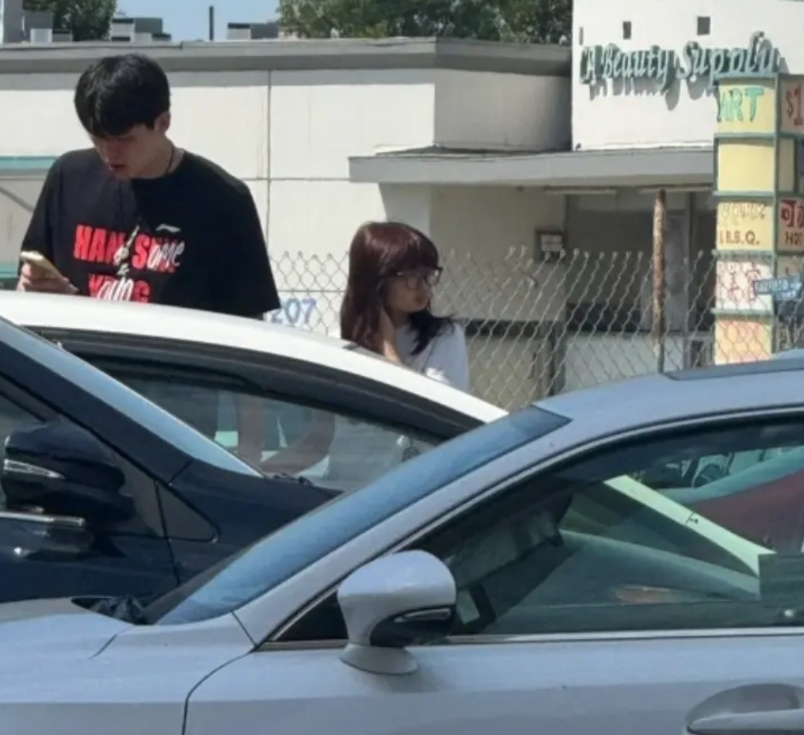 杨翰森近期动态，前往洛杉矶特训，女友陪同
杨瀚森在洛杉矶参加著名野球训练营Ric