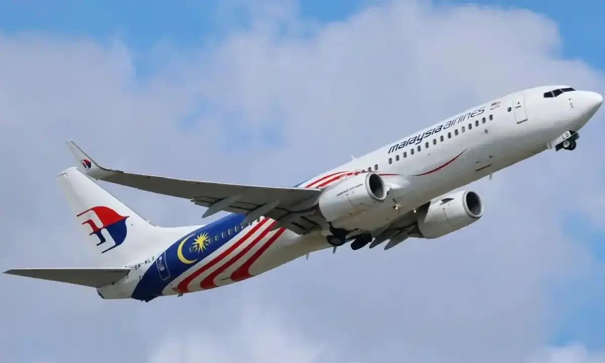 就在中国拒收波音公司的航运飞机交付以后，两个老六航空公司出现了，它们就是马来西亚