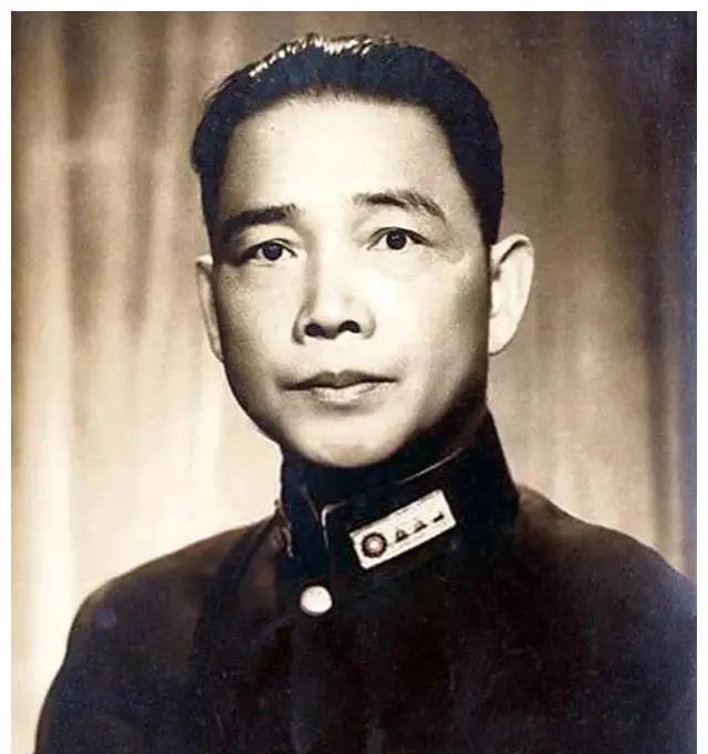 从爱国斗士到卖国汉奸，汪精卫到底经历了什么？
中国近代史上，有这么个人物，他一度