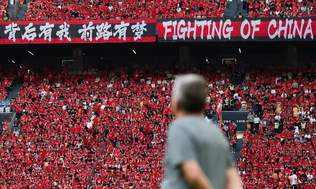 国足主教练伊万科维奇留给中国男足的一组数据：
1、率中国队打了14场正式比赛，成