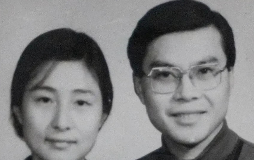 两张照片，相隔50年。[哈哈笑][哈哈笑][哈哈笑]