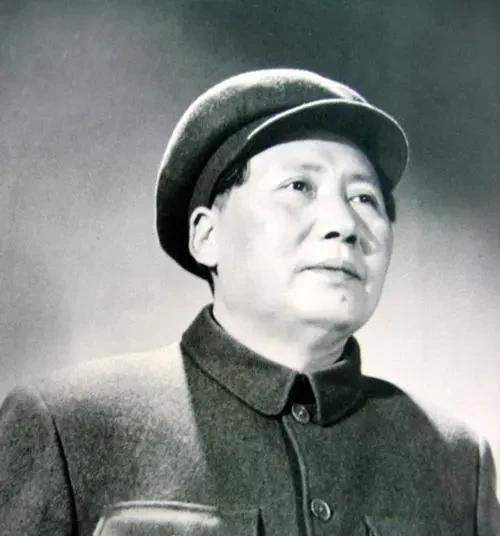 1959年，毛主席批判包产到户：“包产到户搞了几千年了，还要搞吗？如果搞包产到户