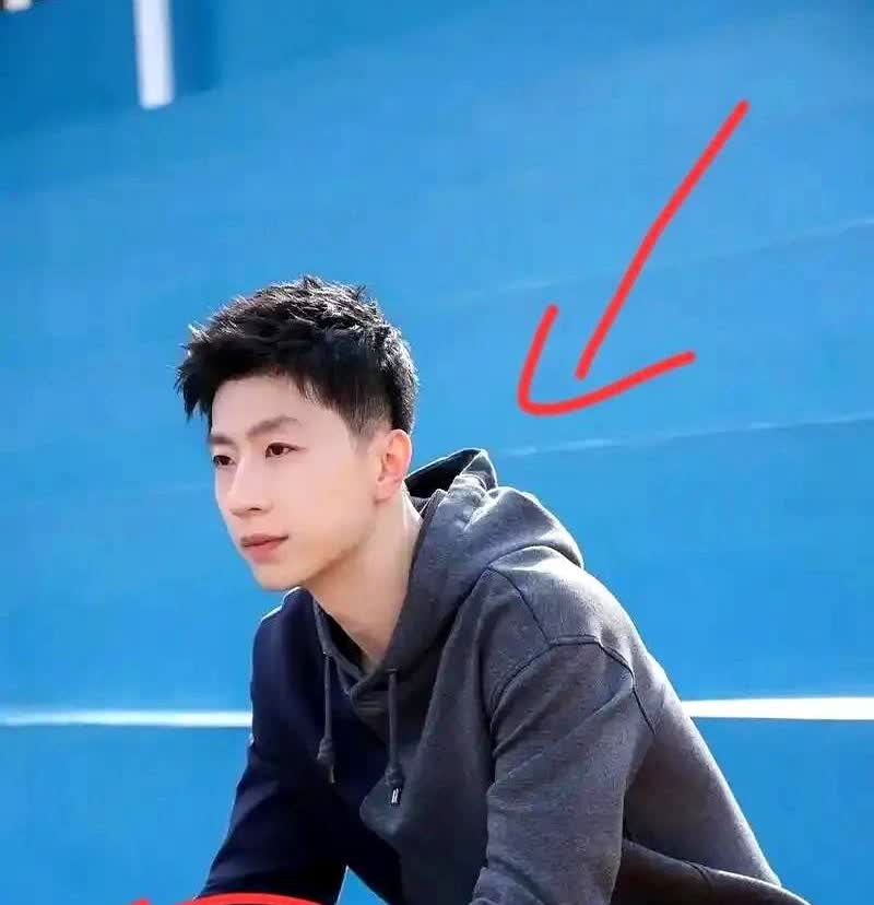 大家发现了吗？

马龙这个人真不能细细琢磨，越琢磨你越会发现，他的成功哪有什