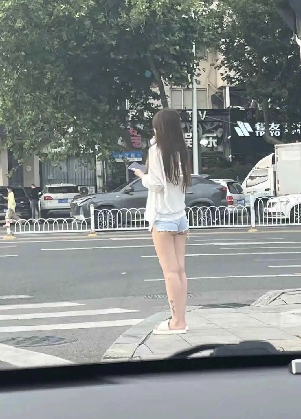 这样是给谁看的？