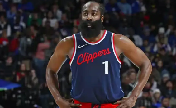 说实话，很想登哥夺一冠，真心的！登哥一直兢兢业业，堪称NBA的劳模，个人荣誉得分
