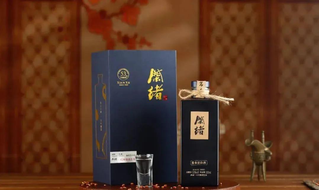 品悟杯盏间魅力，享典雅洒脱人生
中国人向来是含蓄的，说人生，就不能仅仅只说人生。