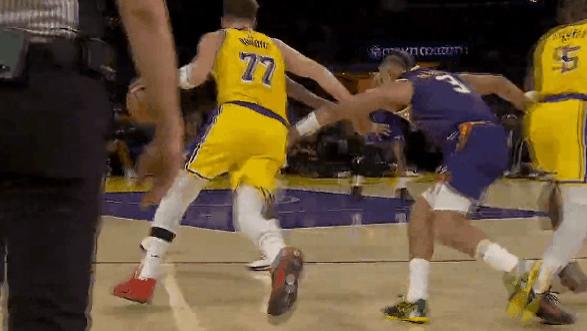 东契奇骑马射箭跳投空心入网，开局6中4已经拿到10分