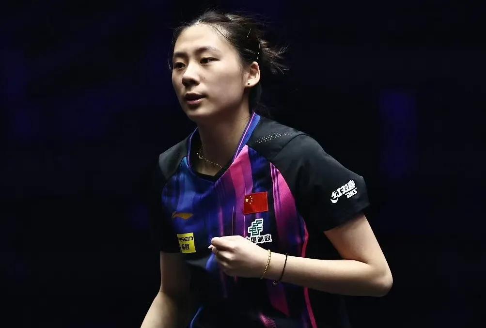 陈熠4比3超级大逆转取胜早田希娜，祝贺！本场比赛有五点不得不说:
1.昨天陈熠战