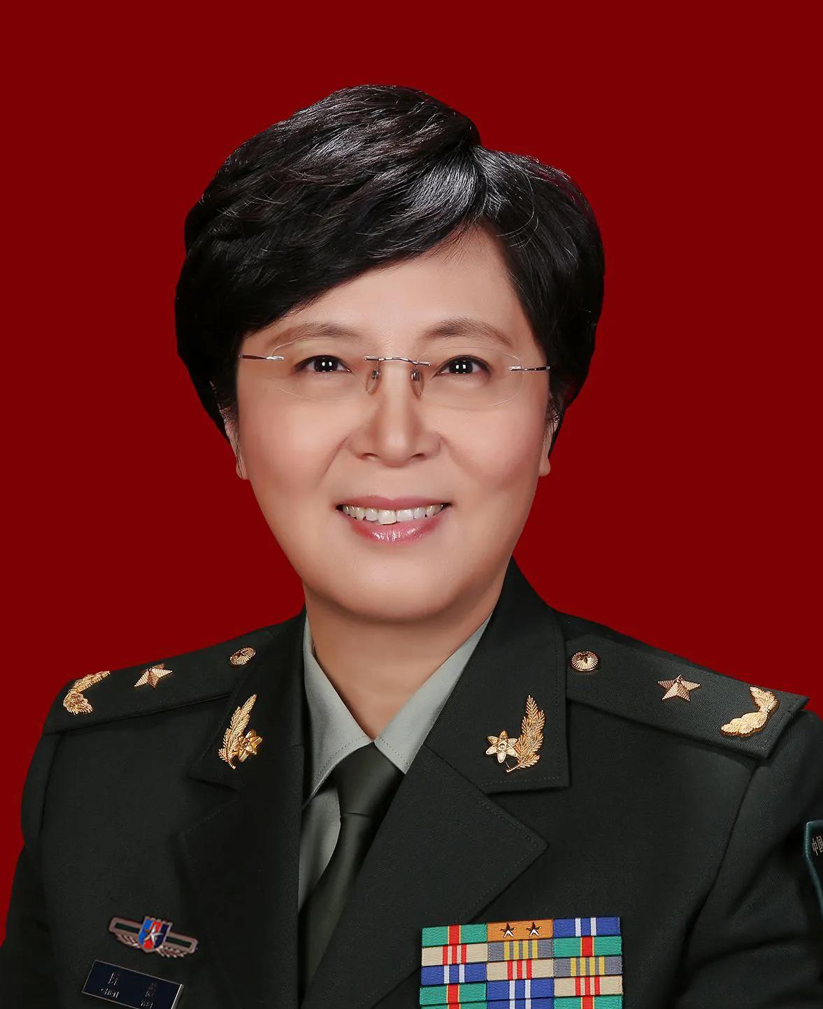 1988年，浙大教授的女儿，一位23岁的清华大学准研究生，在旅途中邂逅并倾心于一