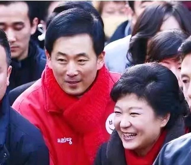 朴槿惠要为老伙计出山助选了











哎呀妈呀，这事儿真是让人跌破眼