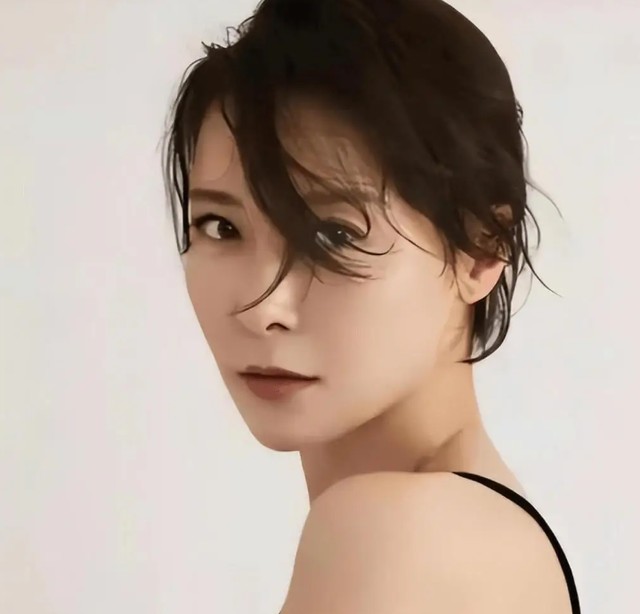 柯蓝: 被医生断言活不过38岁, 如今52岁的她怎样了