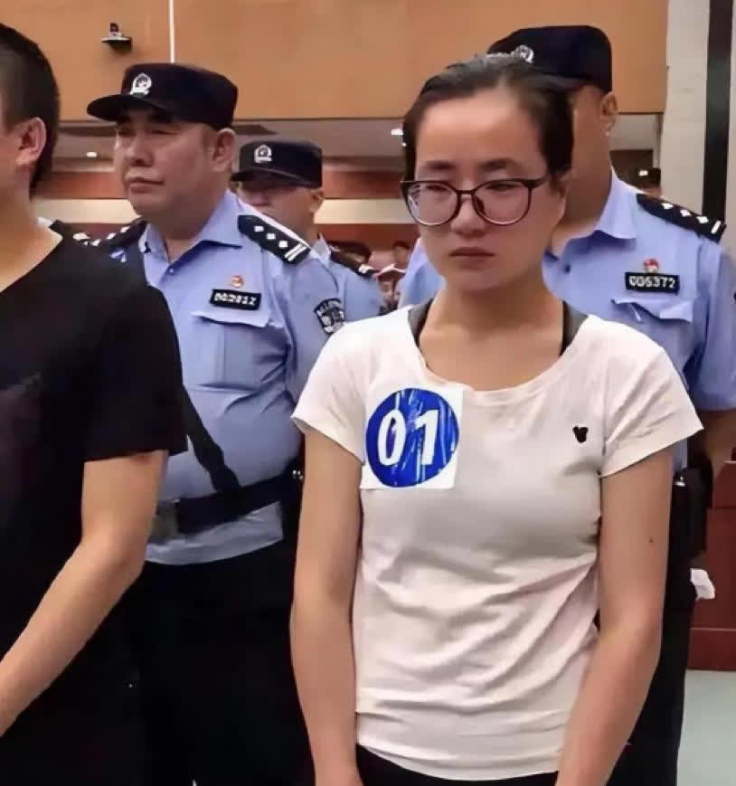 90 后女大学生杨春燕，如何沦为 “黑老大” 获刑 25 年