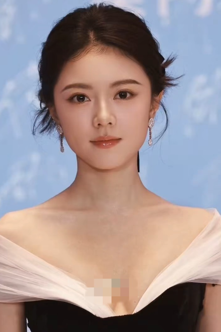 赵今麦的爱奇艺尖叫之夜妆造，赵今麦是我见过最适合怼脸的，上次那个星光大赏还有这次