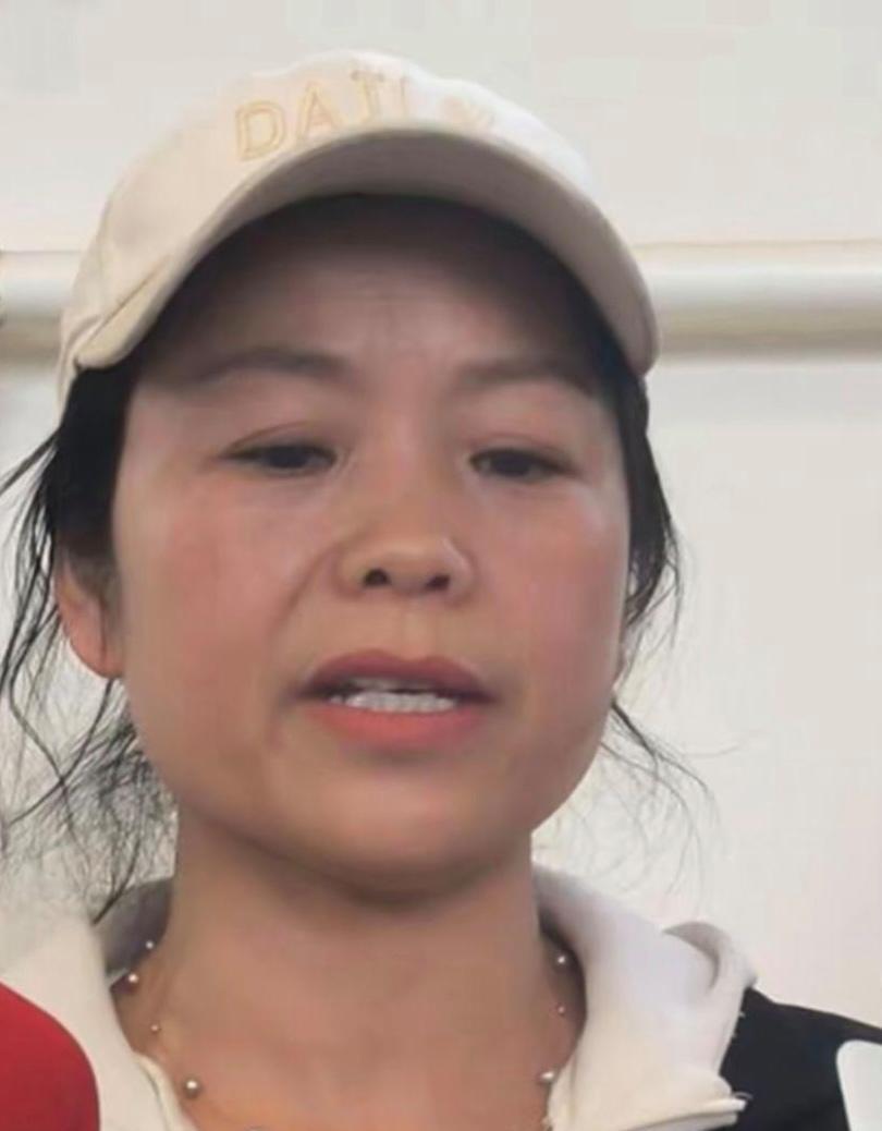 4人入室抢婴案4月2日开庭！姜甲儒妈妈索赔600多万，坚持陪儿子出庭。2006年