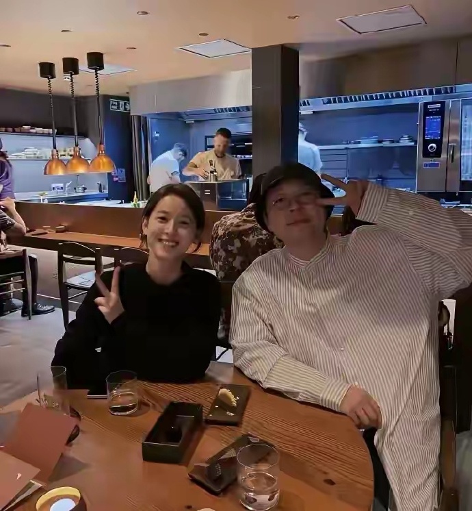 杜海涛又和章泽天约饭啦，两人已成了好朋友！他是留学圈的大红人