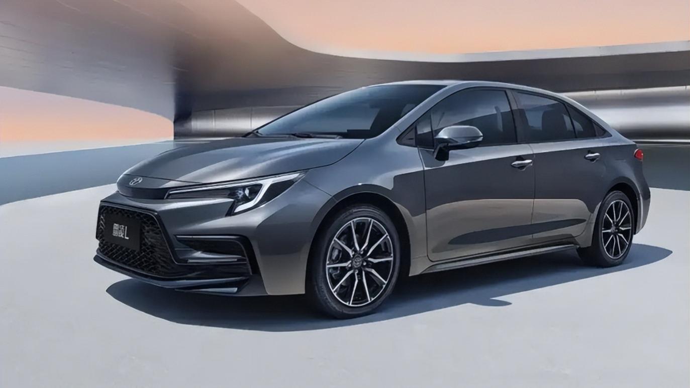 广汽丰田雷凌L上市，售12.98万起，轴距2750mm，新增2.0L自吸动力