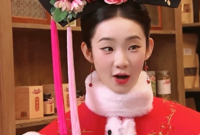 张艺凡竟然cos安陵容！安小主的嗓音都被张艺凡演绎的淋漓尽致，没想到艺凡的模仿能