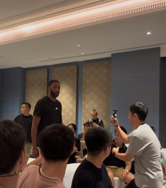 麦迪上海见面会
#好玩好玩下次还来[话题]# 今天亲眼看到了二十多年前火箭1号麦