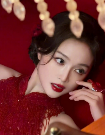 吴宣仪的未来必定是赢得漂亮的～ ​​​