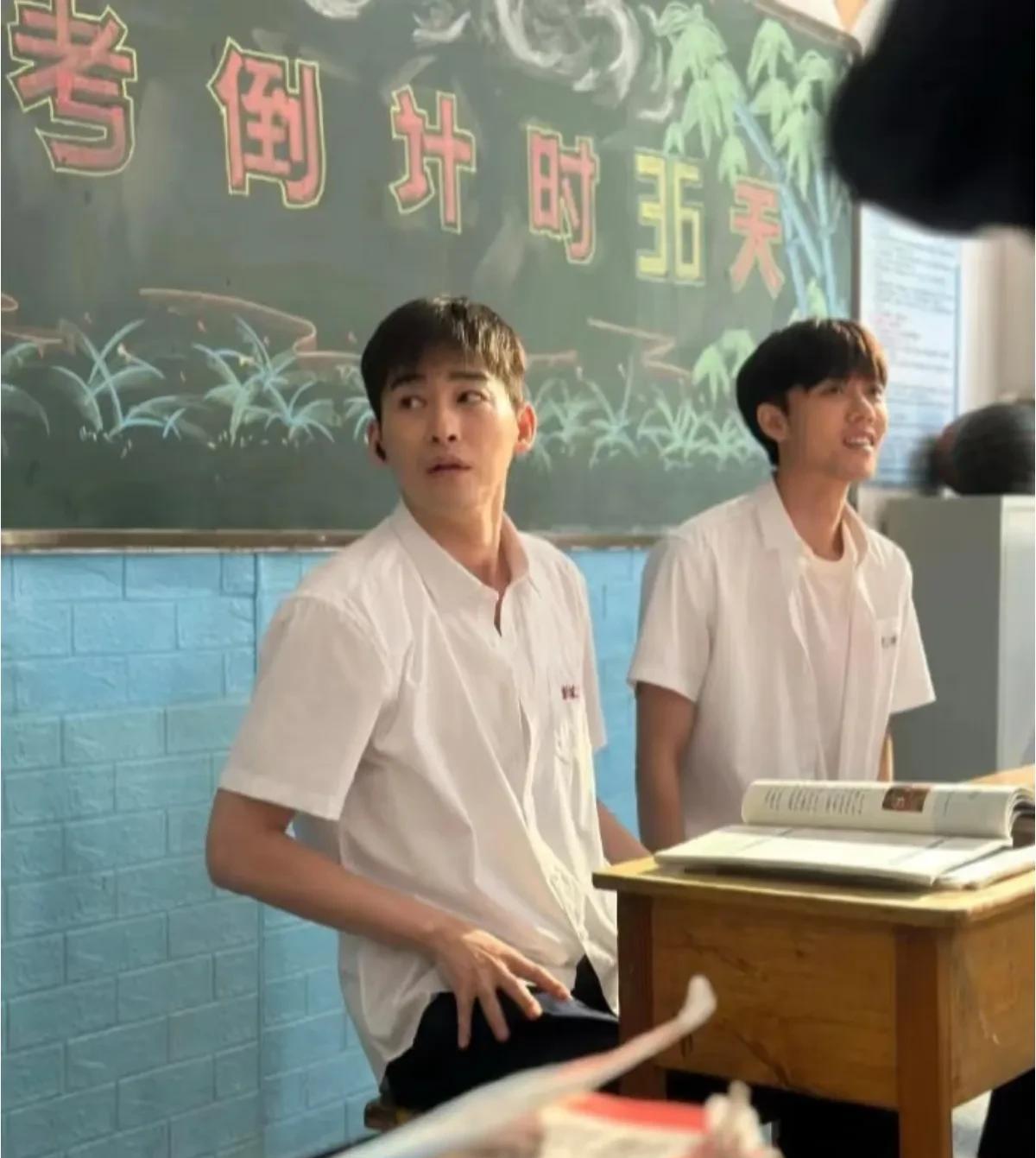 41岁张翰再演高中生？新剧造型一曝光，张翰的“高中生”形象直接冲上热搜！41岁演