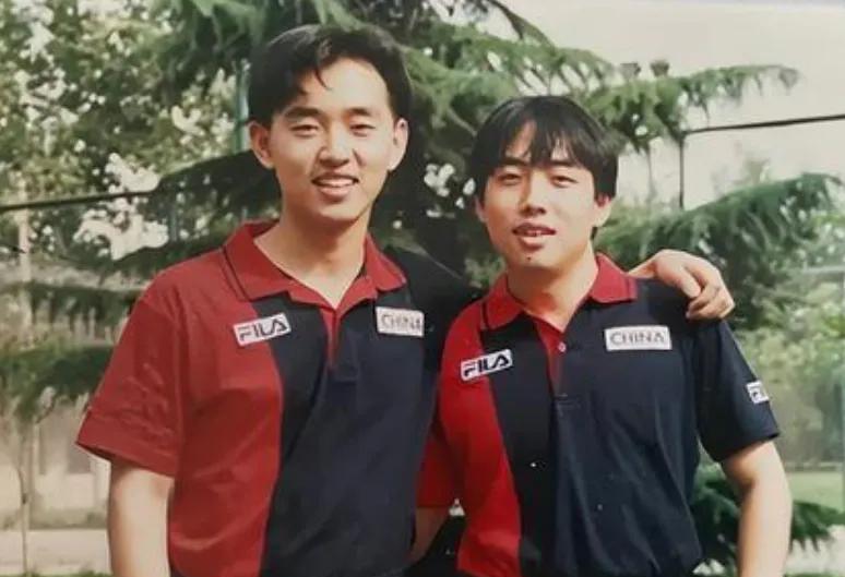很多人喜欢那个阳光少年的刘，喜欢那个“不懂球的胖子”，可能不喜欢作为乒协主席的刘