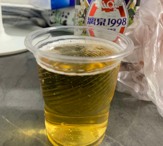 啤酒比奶茶便宜多了，喝完还能睡得着