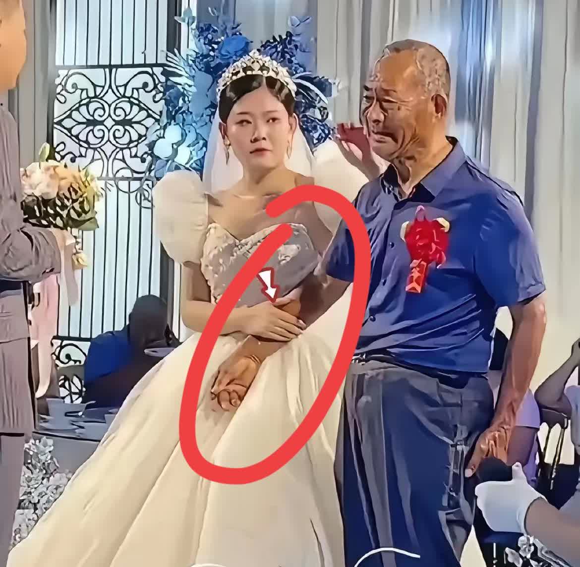 山东有一名女子快和她的未婚夫结婚了，结婚之前，该女子竟然称自己不要彩礼，也不需要