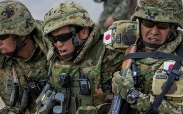 美国真正的敌人露出马脚，并非中俄其中一国，已经蛰伏了长达80年。有人说美国真正的